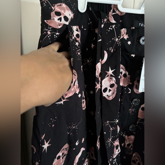 🆕 Torrid Mini Challis Skull Skirtall size 1 - Picture 7 of 9